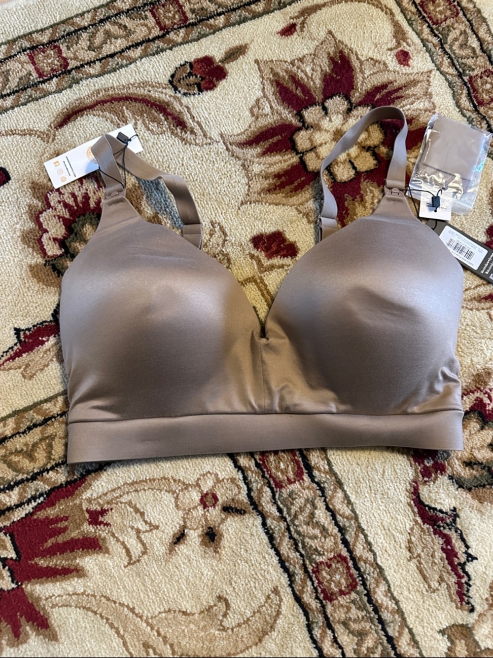 KB Minimalist Hands-Free Pumping Bra
